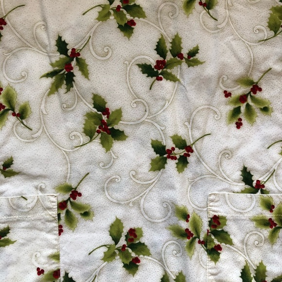 ▪️Mistletoe Scrub Top▪️ - Picture 4 of 4